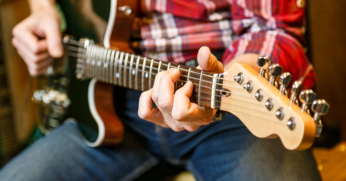 Как правильно выбрать гитару для начинающих и не только